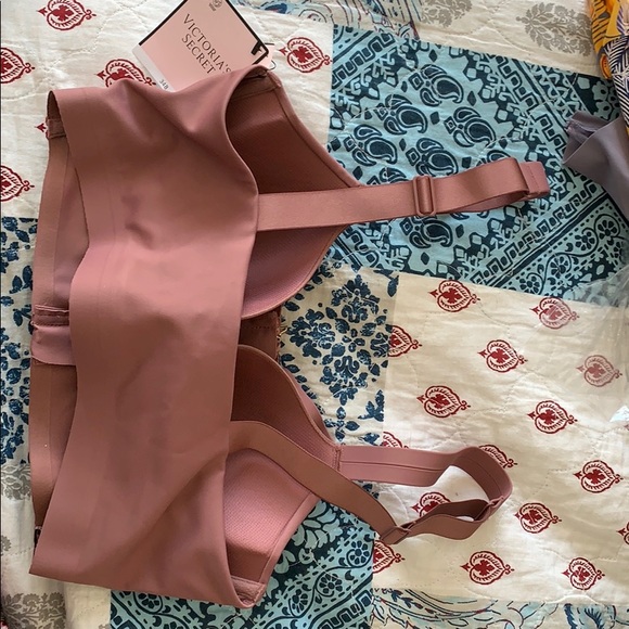 Victoria Secret Front Close Sports Bra - Picture 2 of 11